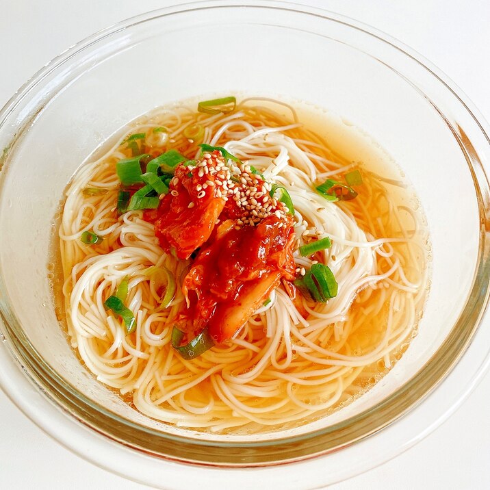 簡単さっぱりおいしい！そうめんで作る【韓国風冷麺】